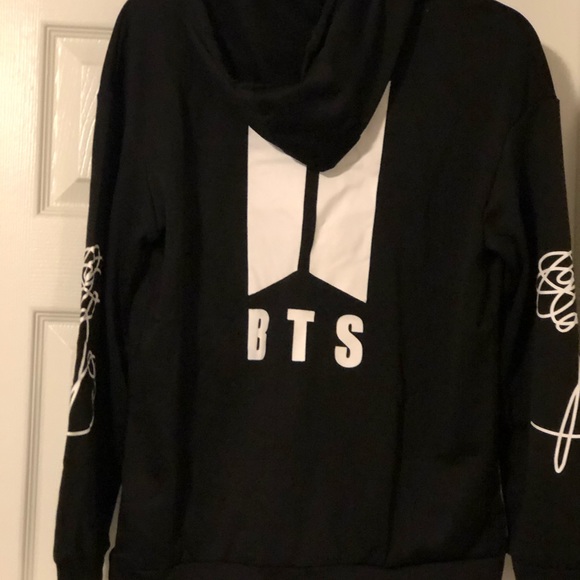 Pull Over BTS Jacket - Picture 2 of 2